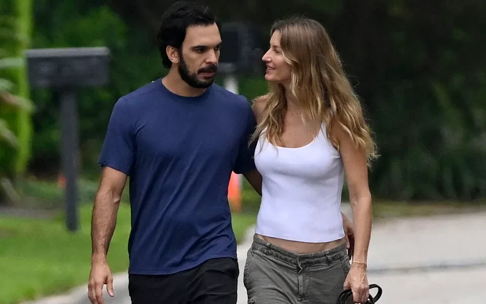 Pregnant Gisele Bündchen's Boyfriend Joaquim Valente