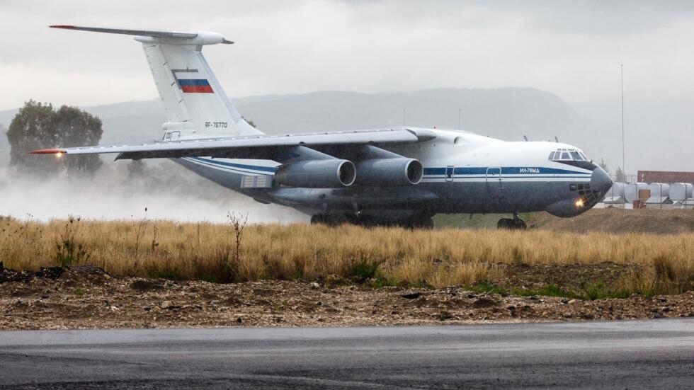 Russian Military Plane Carrying Ukrainian POWs Crashes Near Border