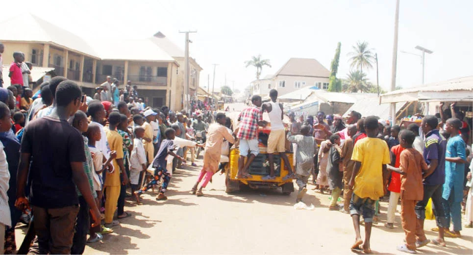 Youths Block Roads Cause Problems In Abuja Over Buhari s Victory