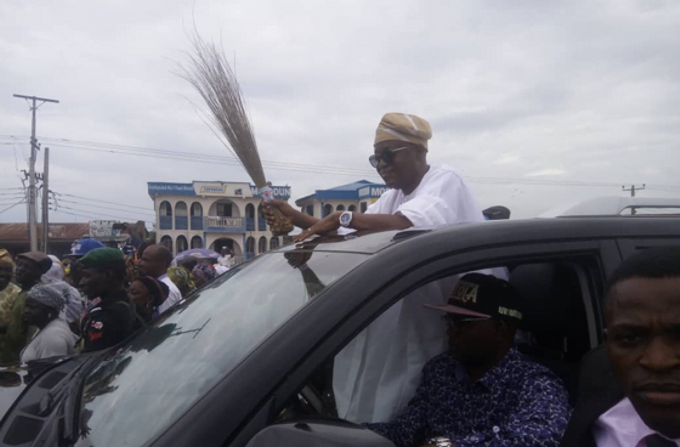 APC supporters celebrate Oyetola's victory