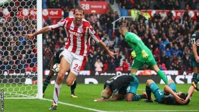 Peter Crouch Announces Retirement From Football at the Age of 38