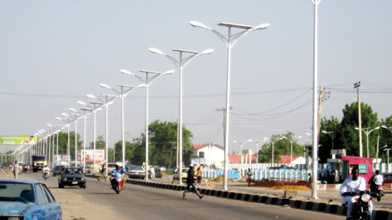 Foreign Contractor Arrested In Abuja For Damaging Streetlights In Order To Get New Contract