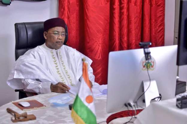 Nigerien President Issoufou wins Mo Ibrahim $ 5 million award