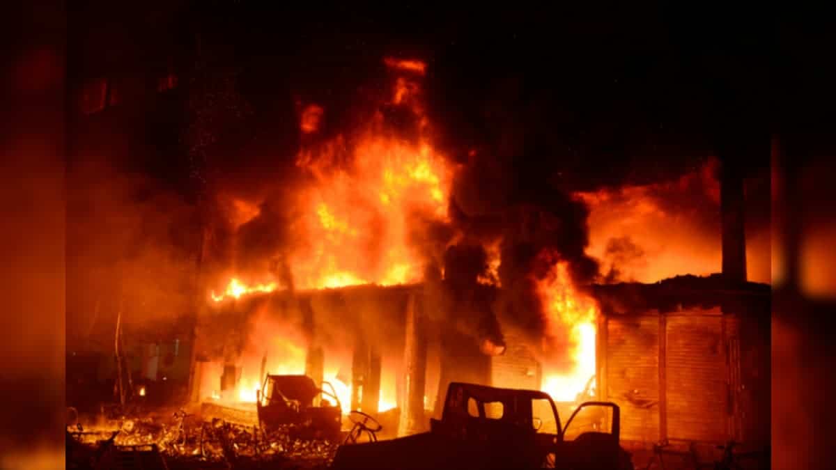 Fire Outbreak At NNPC Mega Station In Adamawa (Video)