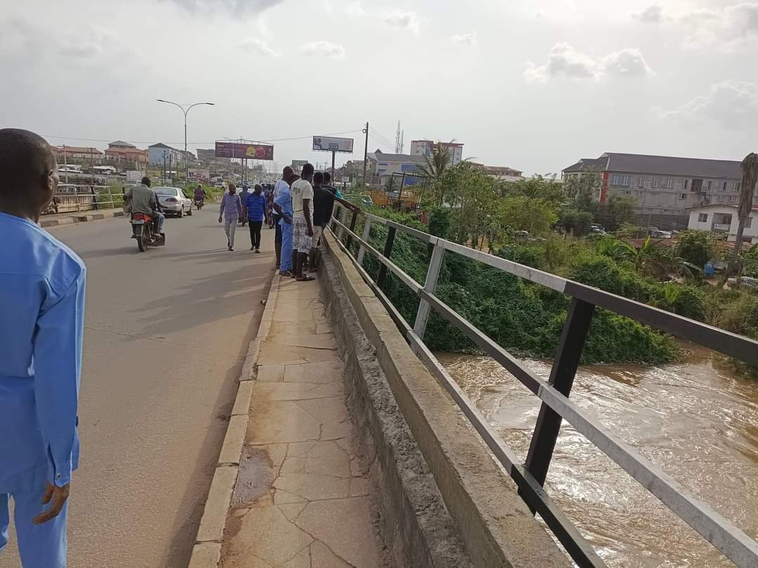 Confusion As Teenage Girl Jumps Into River In Osun