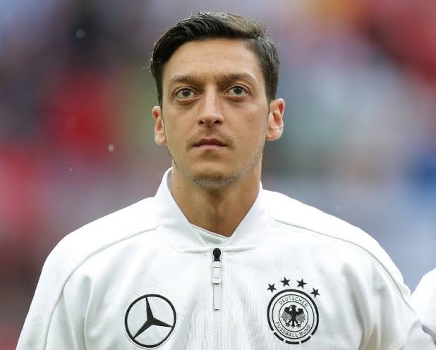 Mesut Ozil Retires From Professional Football After Struggling In Turkey