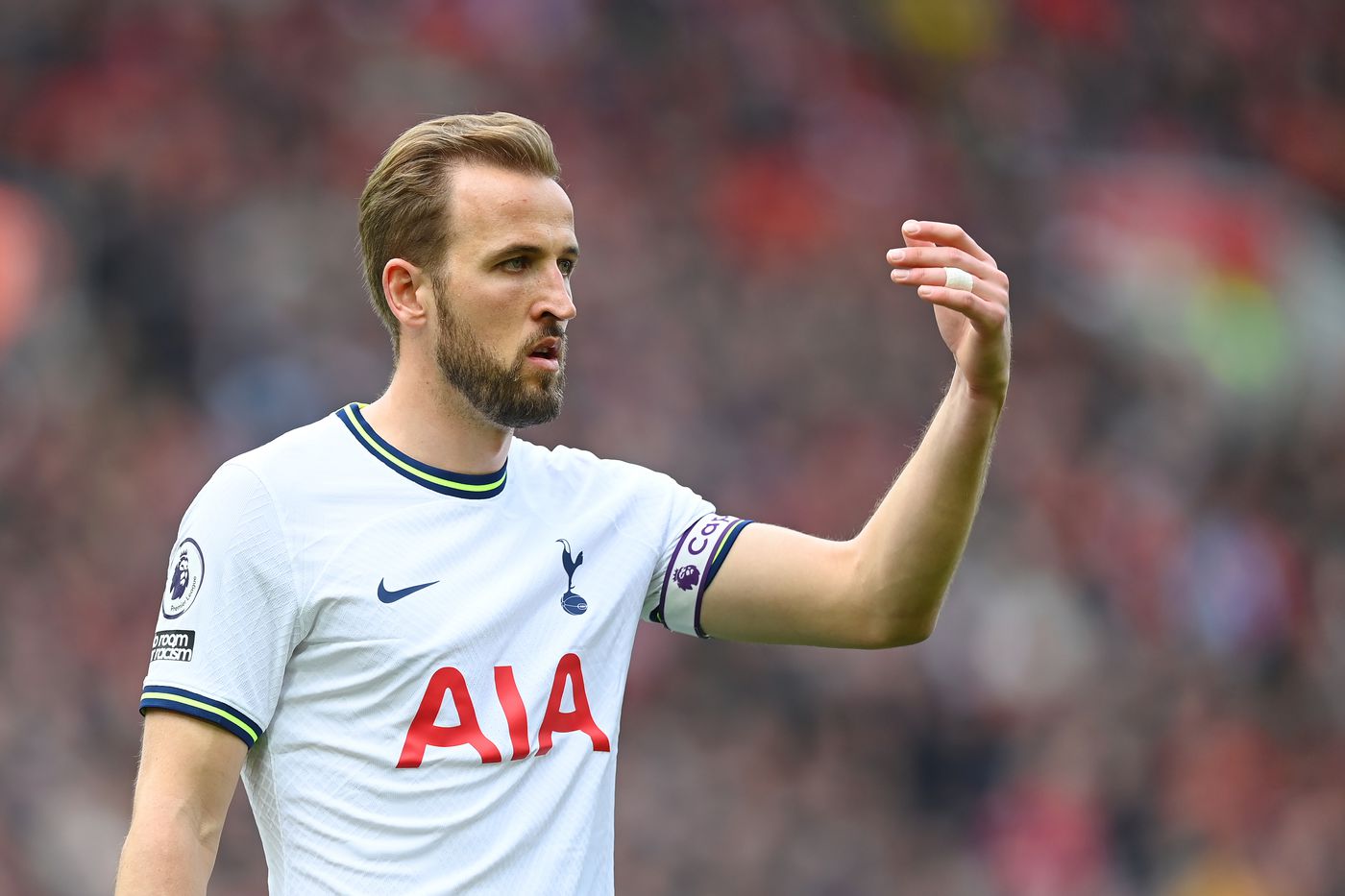 Harry Kane: Bayern Munich waiting on response to final bid for