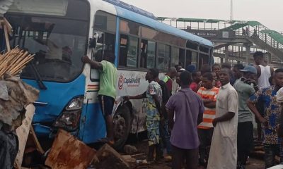 BREAKING: Truck Rams Into BRT Bus On Lagos-Ibadan Expressway