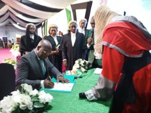JUST IN: Pius Olanrewaju Officially Sworn In As CIBN President