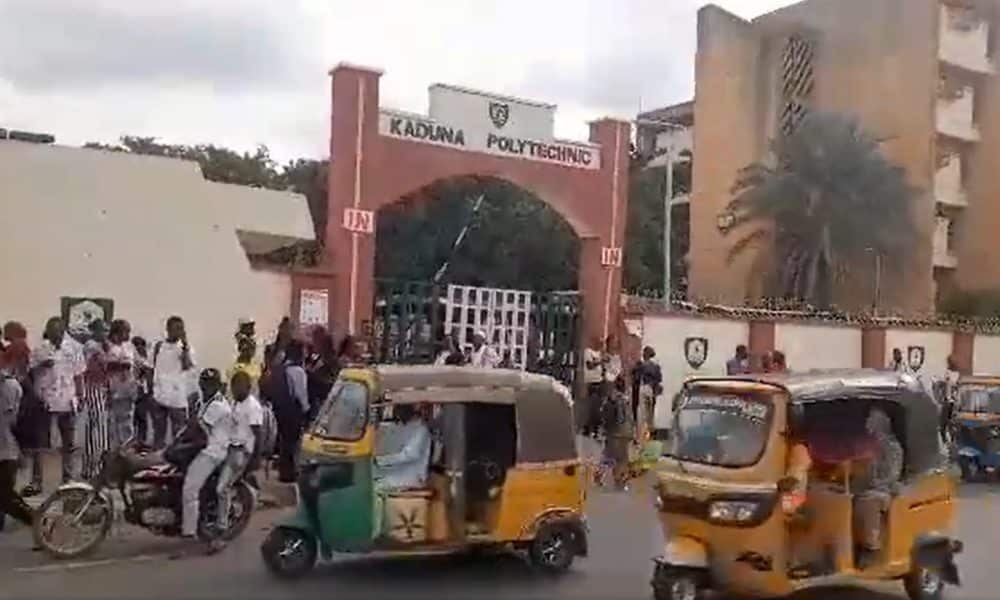 VIDEO: Labour Locks Kaduna Polytechnic Students Out Of Campus Over Nationwide Strike