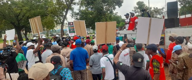 BREAKING: Heavy Security As SSANU, NASU Members Gather In Abuja For Nationwide Protest