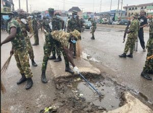 PHOTOS: Army Conducts Sanitation Of Ogun Market, Drainages