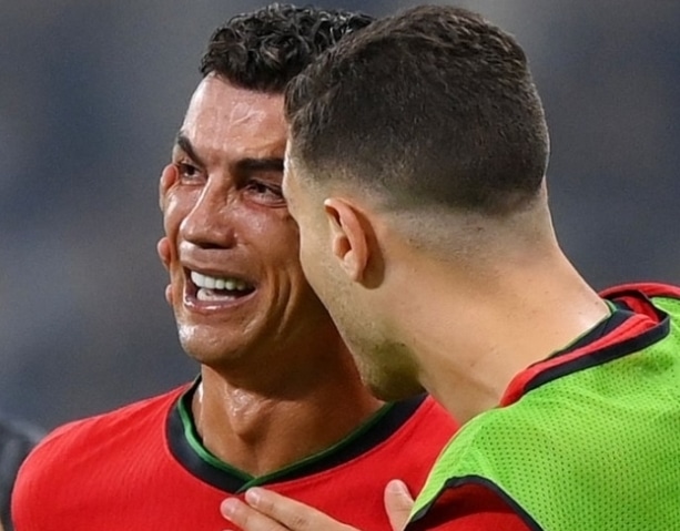 Cristiano Ronaldo cry