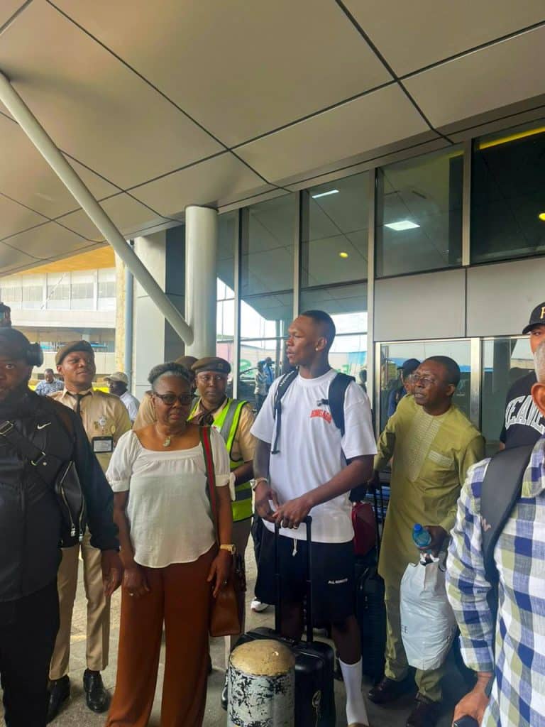 Nigerian-born New Zealander UFC middleweight fighter Israel Adesanya arrived in Lagos on Wednesday, August 21, days after losing his 4th fight in three years.