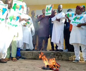 NNPP Chieftains Disown Kwankwaso Movement, Set Kwankwasiya Red Caps On Fire