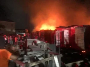 Fire Engulfs Ajah Market In Lagos, Destroys Goods Worth Millions