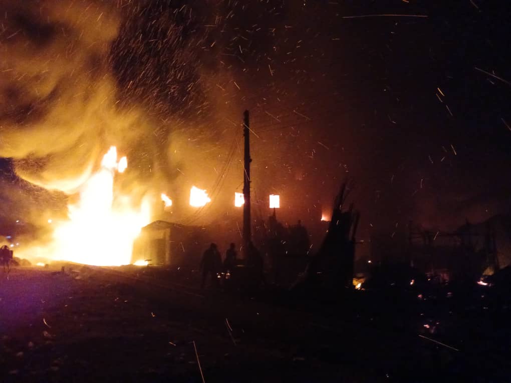 JUST IN: Fire Guts Araromi Spare Parts Market In Ibadan - [Photos]