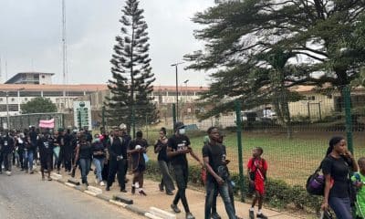 BREAKING: UI Students Protest 3-Months Blackout At UCH [Photos]