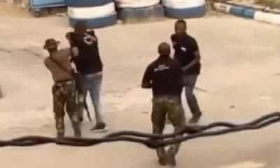 Video: Police, Air Force Personnel Clash Over Drug Suspect At Delta Checkpoint