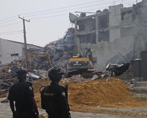 JUST IN: Scores Trapped In Lagos Building Collapse